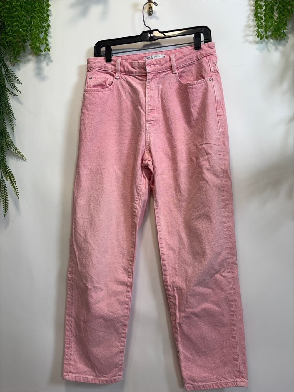 Zara Pink Straight-Leg Jeans